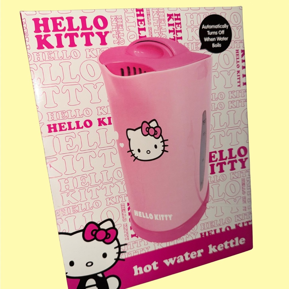 HELLO KITTY Pink Electric Hot Water Kettle